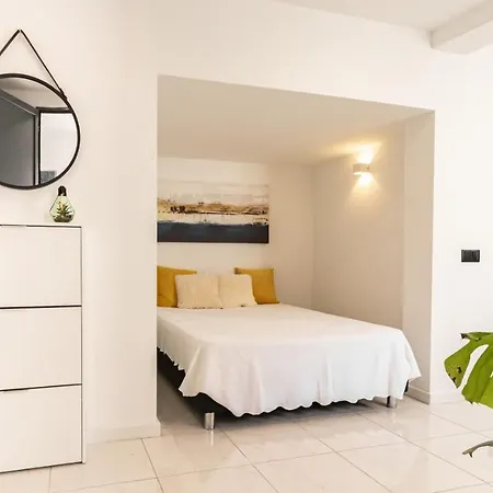 Mi Casa Es Su Casa * 阿尔布费拉